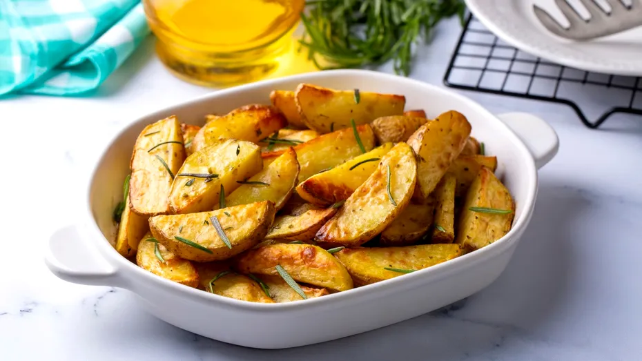Cartofii reîncălziți sunt periculoși? Specialiștii explică adevărul din spatele acestui mit