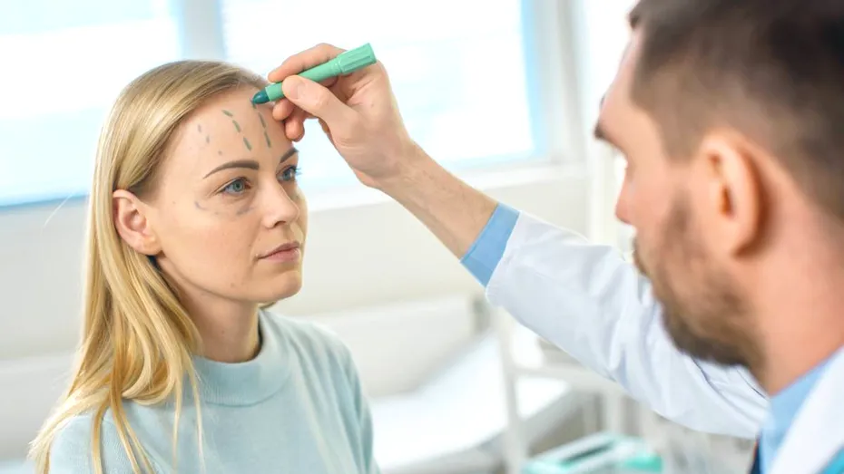 Ce trebuie să știi înainte să alegi o procedură estetică: consultația, etapa care îți poate schimba tot parcursul