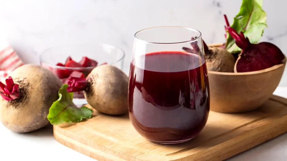 Sucul de sfeclă, periculos pentru cei cu glicemia mare: avertismentul medicilor