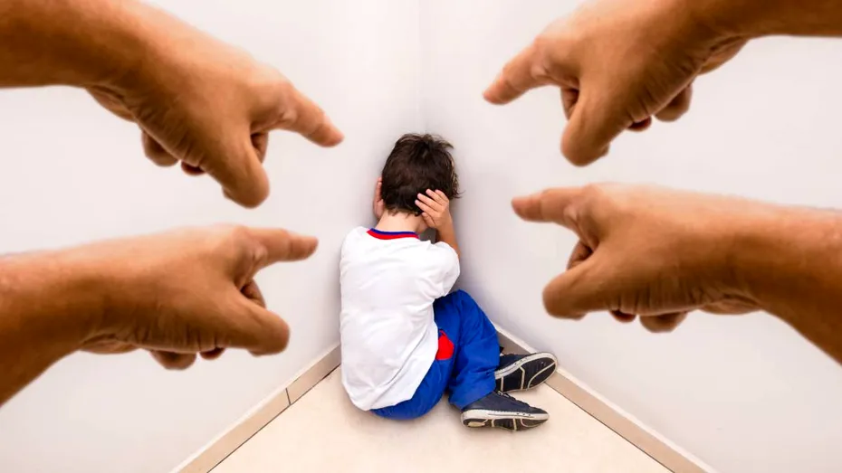 Jumătate dintre elevii din România trec prin bullying. Semnalele subtile pe care părinții le ignoră uneori