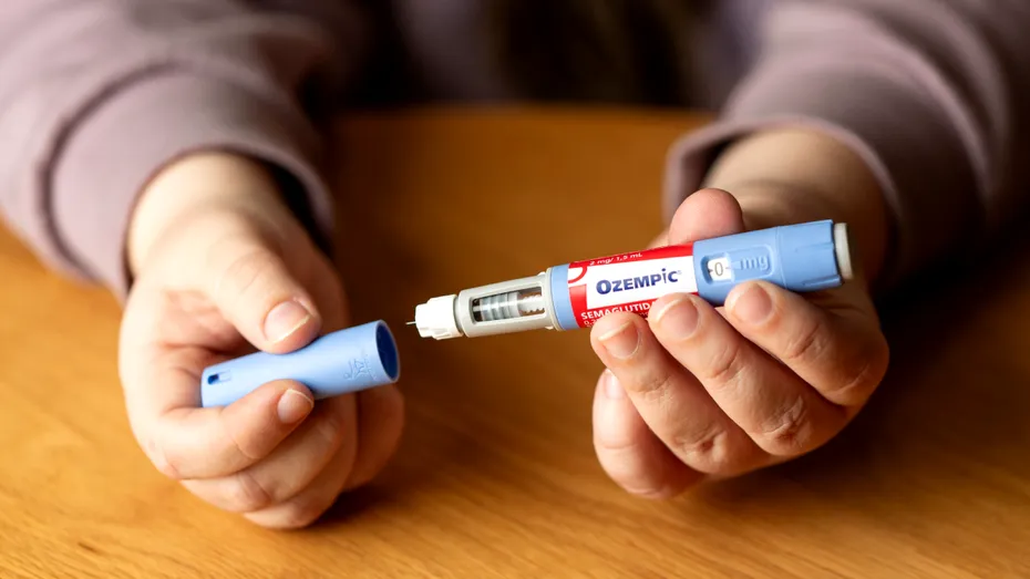 Injecțiile pentru slăbit pot fi prescrise și adolescenților. Vârsta și condițiile în care poate începe tratamentul
